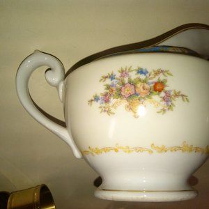 VINTAGE CREAMER OR CAN USE FOR GRAVY PITCHER